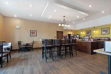 هتل Best Western Plus Moosomin