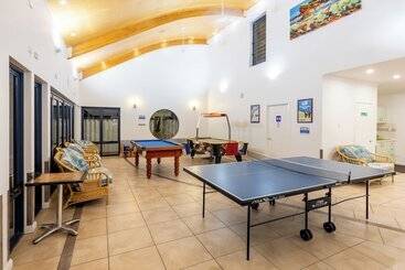 هتل Big4 Middleton Beach Holiday Park
