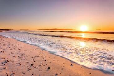 هتل Big4 Middleton Beach Holiday Park