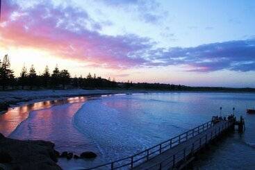 هتل Big4 Middleton Beach Holiday Park