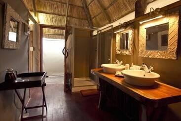 هتل Khulu Lodge