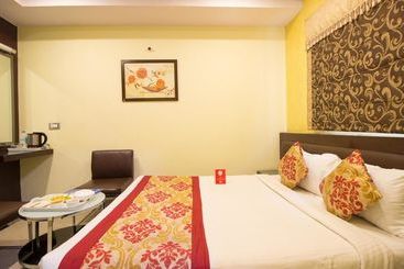 Отель Oyo Rooms Koti Imlibun Bus Station