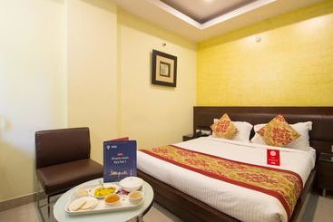 Отель Oyo Rooms Koti Imlibun Bus Station
