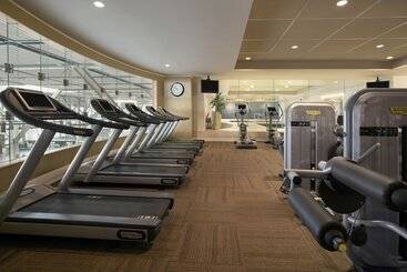 هتل Fairmont Vancouver Airport   Gold Experience