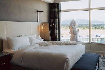 هتل Fairmont Vancouver Airport   Gold Experience