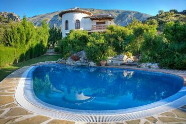 Villa La Torre Rocabella - El Chorro