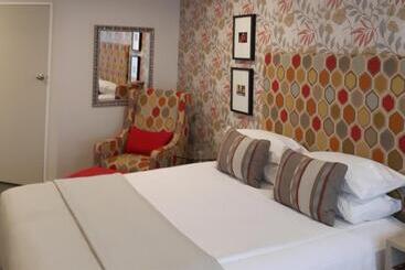 Asure Destiny On Fitzherbert Motel