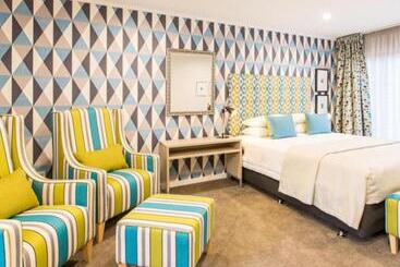 Asure Destiny On Fitzherbert Motel