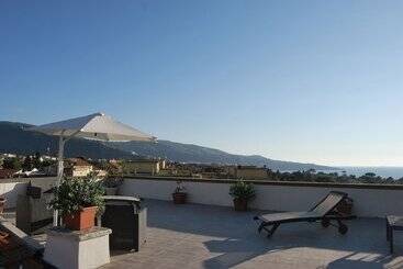 تختخواب و صبحانه La Pennichella Sorrentina Relais