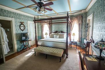 مبيت وإفطار The Wallingford Victorian Inn