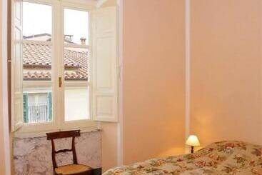 هتل Cavour33