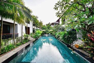 هتل Coco Retreat Phuket Resort & Spa