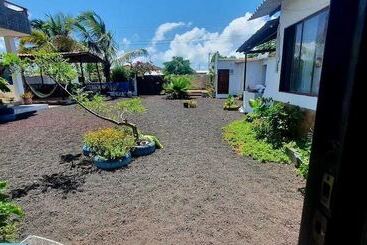 هتل Hospedaje Delfin Azul