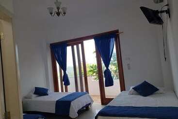 هتل Hospedaje Delfin Azul