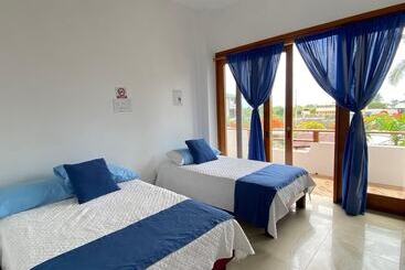 هتل Hospedaje Delfin Azul