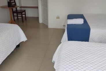 هتل Hospedaje Delfin Azul