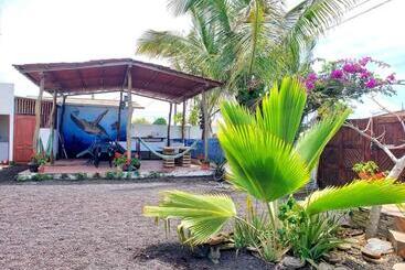 هتل Hospedaje Delfin Azul