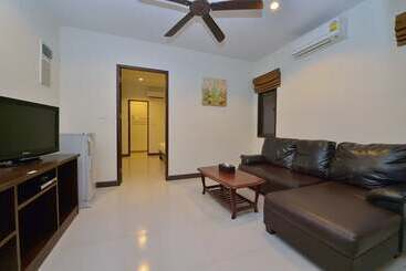 هتل Happy Cottage