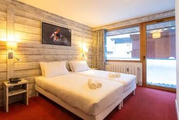 هتل Hôtel L Aiguille Percée