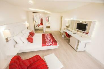 هتل Laguna Beach Alya Resort & Spa   All Inclusive