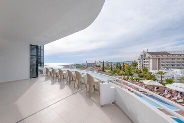 هتل Laguna Beach Alya Resort & Spa   All Inclusive