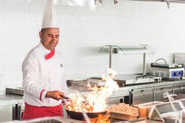 هتل Laguna Beach Alya Resort & Spa   All Inclusive