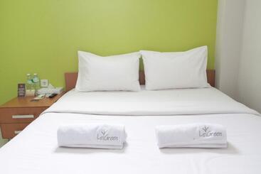 هتل Legreen Suite Tebet