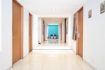 هتل Legreen Suite Tebet