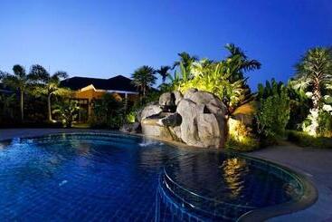 هتل Palm Garden Resort