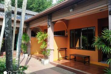 هتل Phuket Siam Villas   Sha Plus