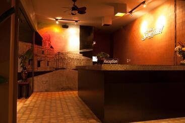 هتل Phuket Siam Villas   Sha Plus