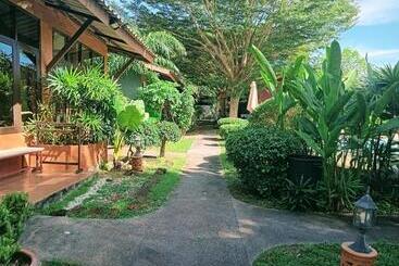 هتل Phuket Siam Villas   Sha Plus
