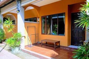 هتل Phuket Siam Villas   Sha Plus