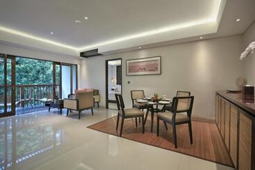 هتل Sanctoo Suites & Villas