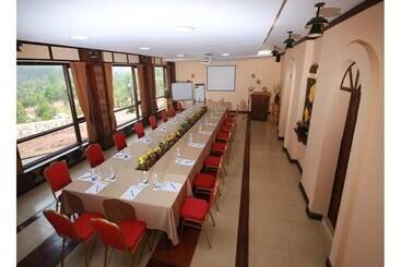 The Hotel Kalaw Hill Lodge
