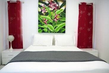 Moorea Sunset Beach