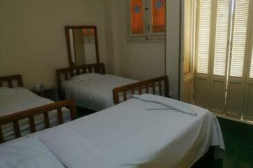 هاستل Bob Marley Dorm Luxor