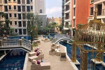 Espana Condo Hotel Resort Pattaya