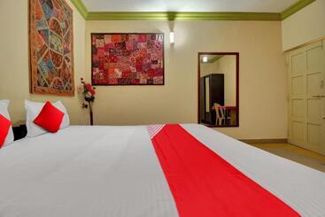 هتل Oyo Flagship 81058 Rose Guesthouse