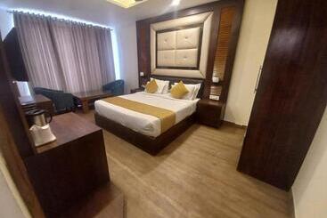 هتل Blue Orchid   A 3 Star Heaven In Tricity