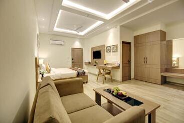 Airport Hotel Asian Blue Luxury