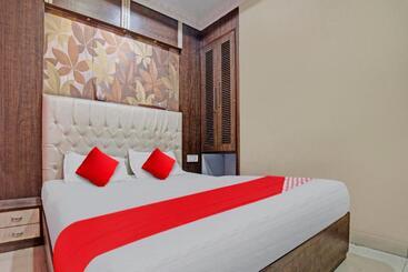 هتل Flagship The Hangout Residency Inn