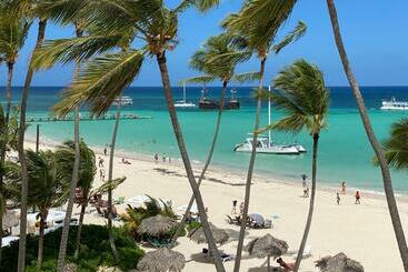 هتل Grand Caribe Beach Club And Spa   Playa Los Corales