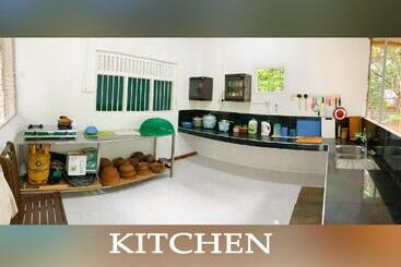 Mr J Hotel & Tours