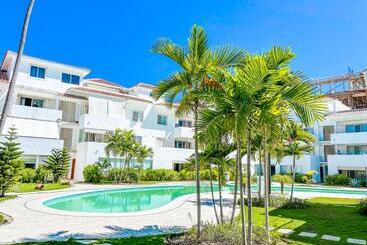 Oceanfront & Garden View Villas Hotel Wifi Bbq Parking Los Corales Beach Club & Spa