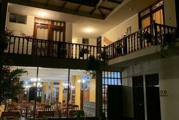 ユースホステル Hostal Restaurant Gocta