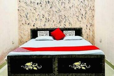 Oyo Deep 3 Star Motel