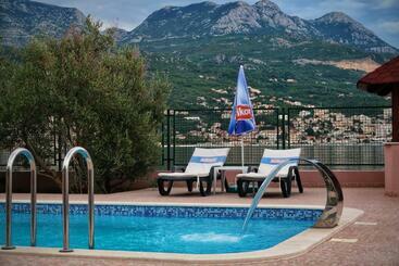 پانسیون Apartments Maxi Katić