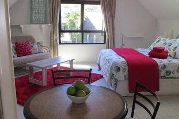 پانسیون Fantail River Lodge