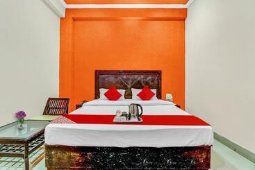 هتل Flagship Shiv Ganga Home Stay
